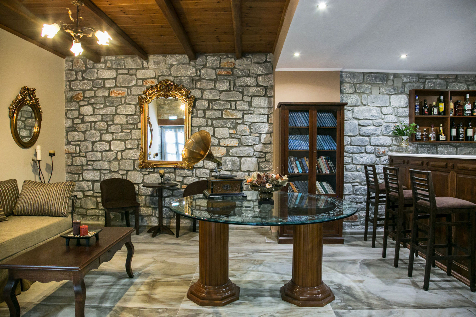 Εn Plo Luxury Suites Karavostásion Exterior foto